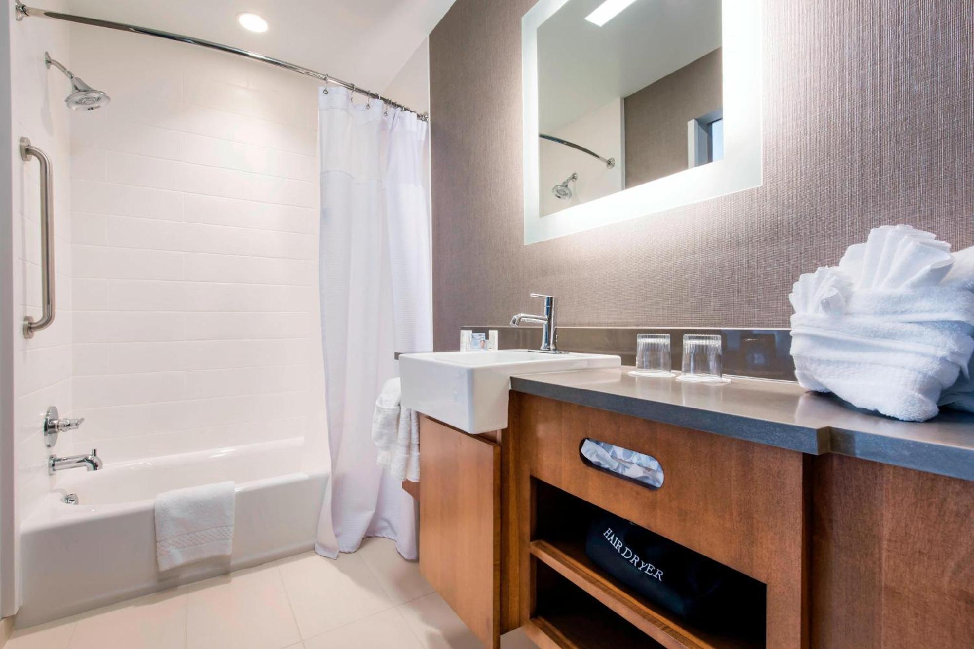 Springhill Suites By Marriott Gallup Extérieur photo